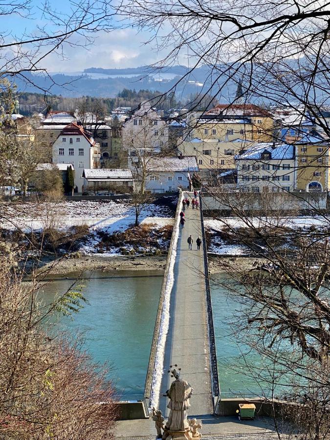 Ferienwohnung An Der Idyllischen Salzachschleife Naehe Salzburg Laufen Exteriör bild