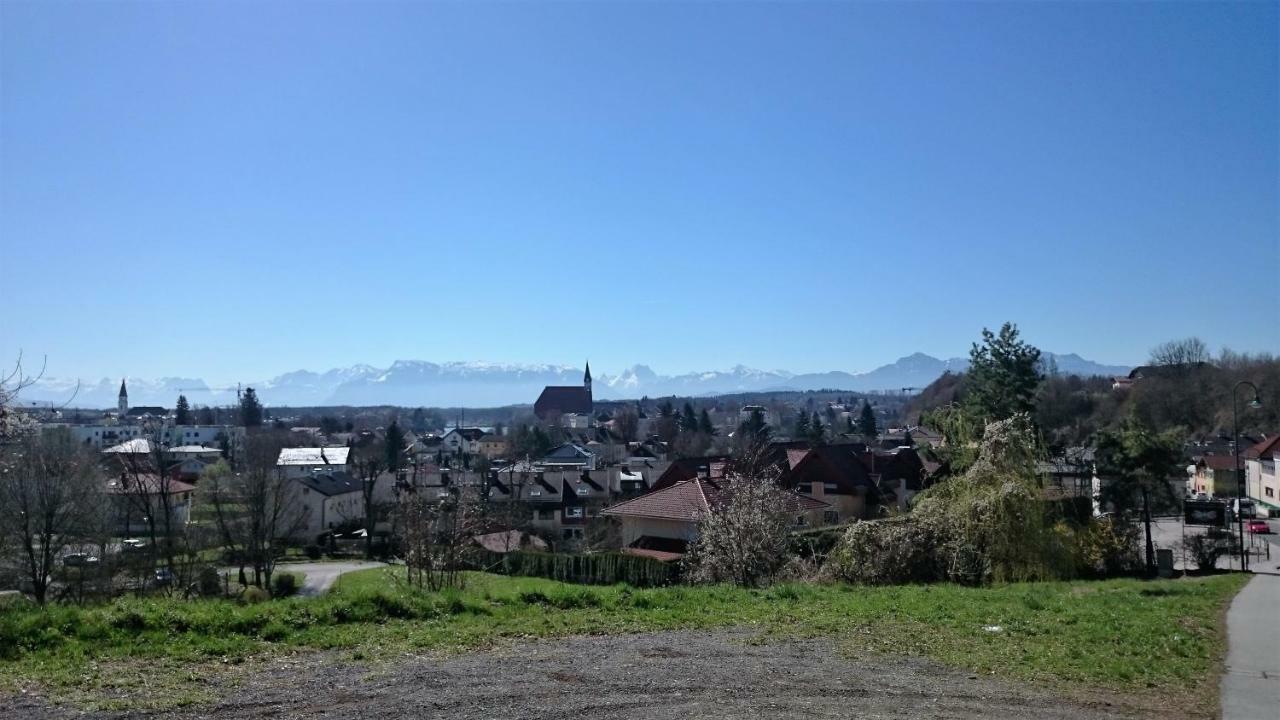 Ferienwohnung An Der Idyllischen Salzachschleife Naehe Salzburg Laufen Exteriör bild